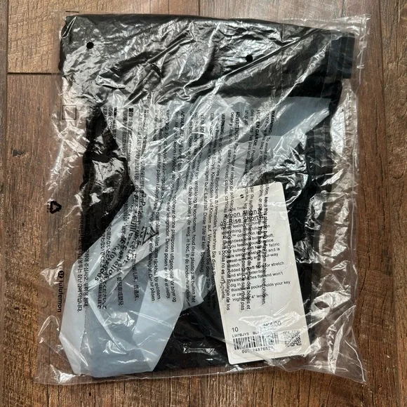 Lululemon Align Shorts- 4” inseam - Picture 2 of 3